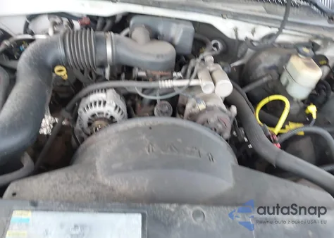 2002 Chevrolet Silverado 1500 Commercial z USA, uszkodzony, nr VIN 1GCEC14WX2Z175274